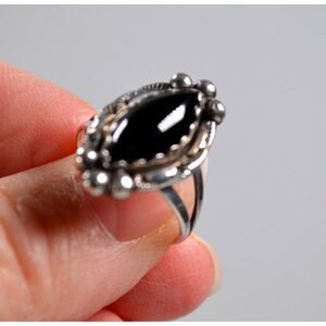Vintage LL Signed Southwestern Sterling Silver Black Onyx‎ Ring - Size 6.5